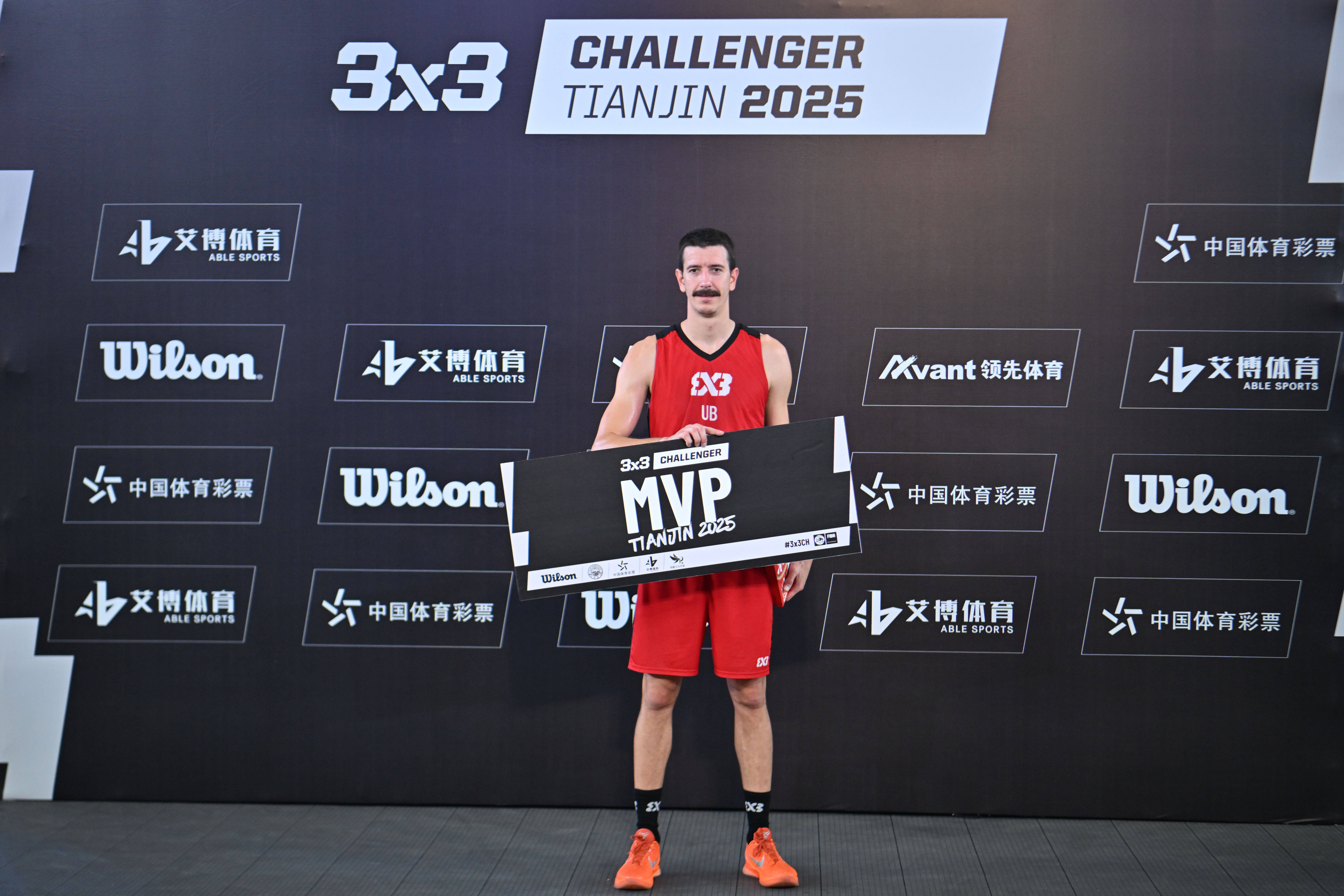 利物浦迎欧篮联关键赛,今晚防线松动,更衣室稳定,赛程密集仍需轮换的简单介绍 利物浦迎欧篮联关键赛,今晚防线松动,更衣室稳定,赛程密集仍需轮换的简单介绍